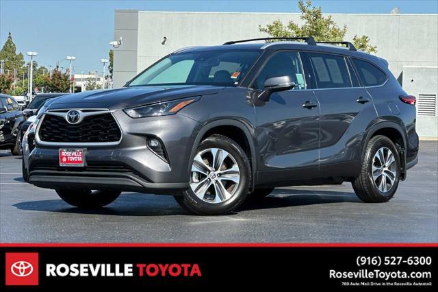used 2022 Toyota Highlander car, priced at $37,977