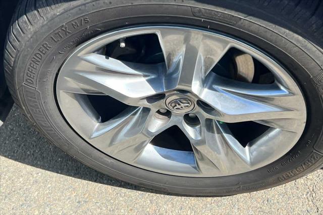 used 2015 Toyota Highlander car, priced at $17,999