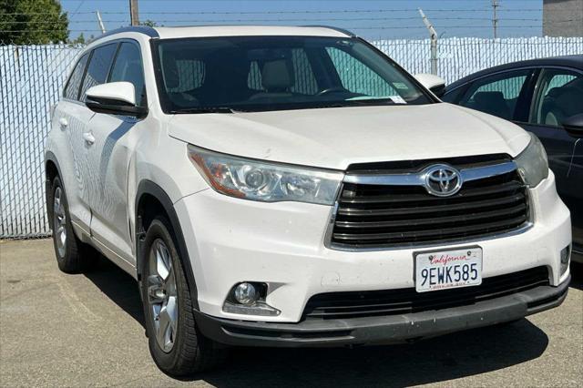 used 2015 Toyota Highlander car, priced at $17,999