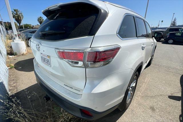 used 2015 Toyota Highlander car, priced at $17,999