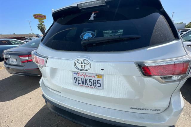 used 2015 Toyota Highlander car, priced at $17,999