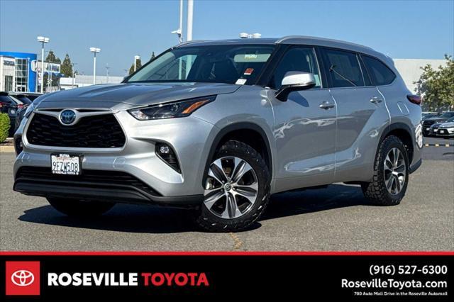 used 2023 Toyota Highlander Hybrid car, priced at $40,977