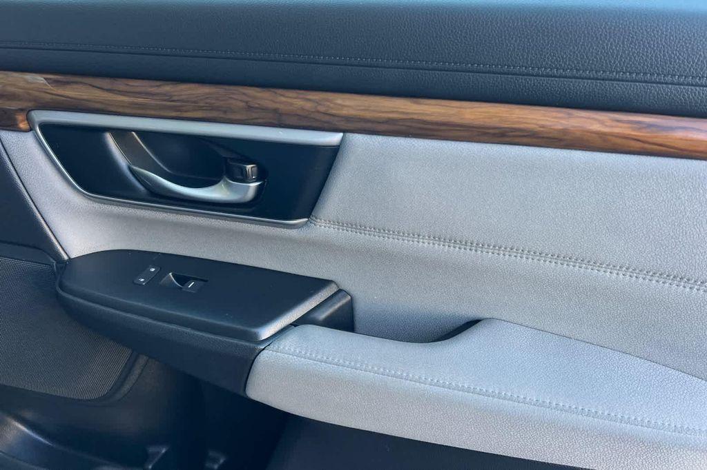 used 2017 Honda CR-V car, priced at $18,877