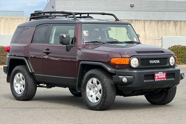 used 2007 Toyota FJ Cruiser car, priced at $9,977