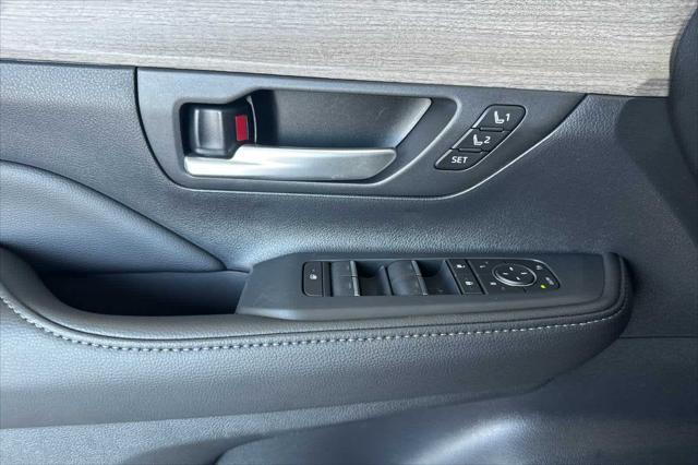 new 2025 Toyota Grand Highlander car, priced at $53,327