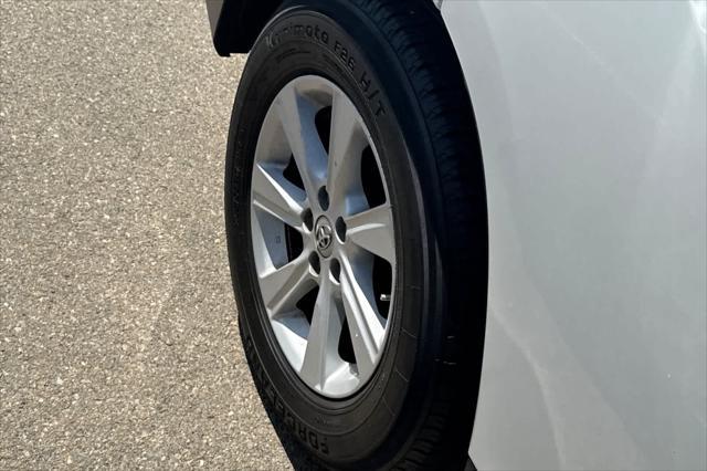 used 2013 Toyota Highlander car, priced at $12,999