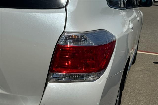used 2013 Toyota Highlander car, priced at $12,999