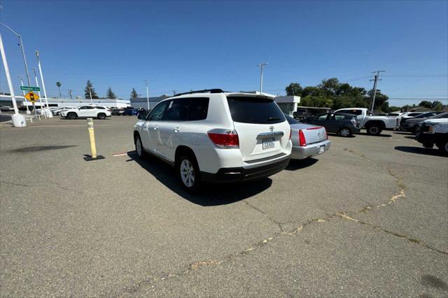 used 2013 Toyota Highlander car, priced at $12,999