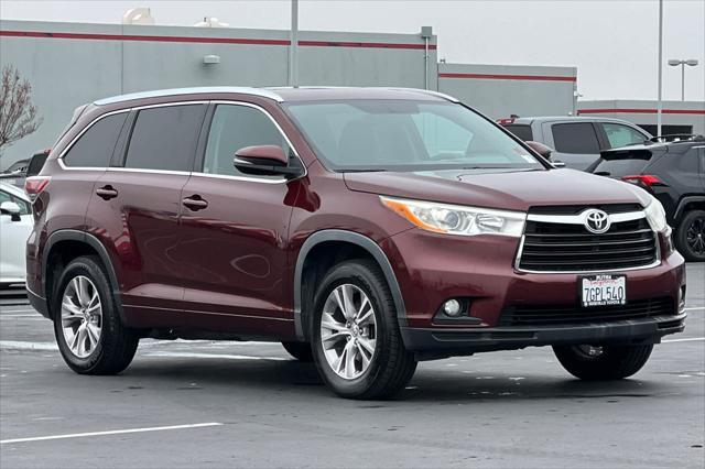 used 2014 Toyota Highlander car, priced at $16,977