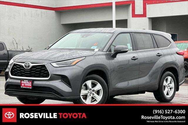 used 2023 Toyota Highlander car, priced at $32,977