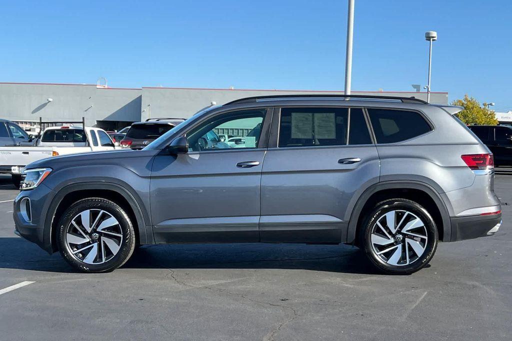 used 2024 Volkswagen Atlas car, priced at $32,999