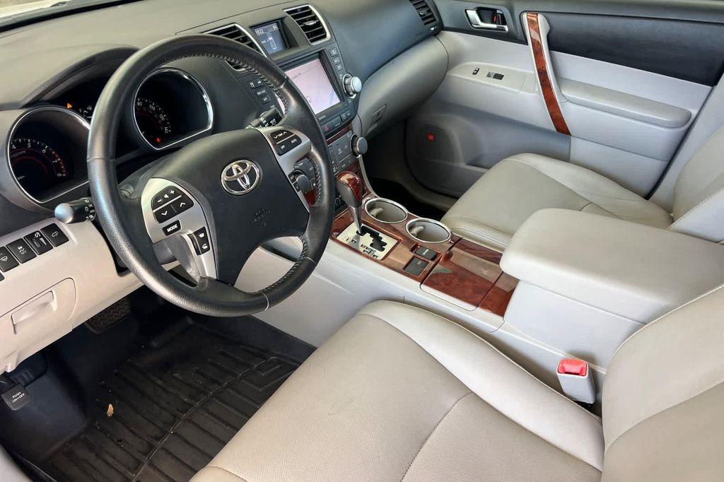 used 2012 Toyota Highlander car, priced at $13,999