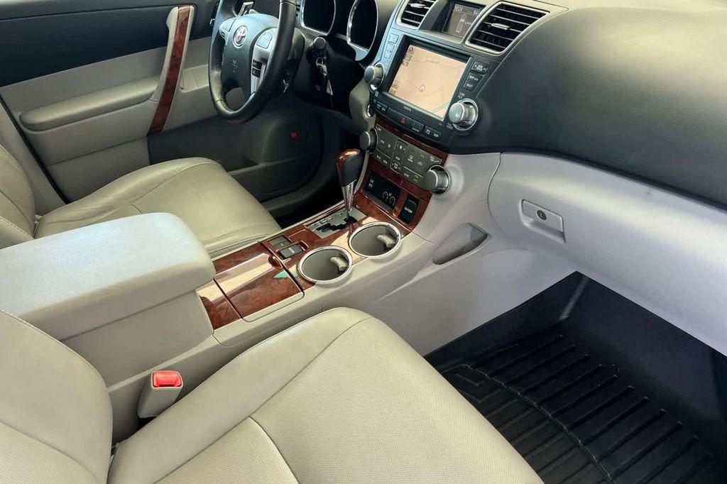 used 2012 Toyota Highlander car, priced at $13,999