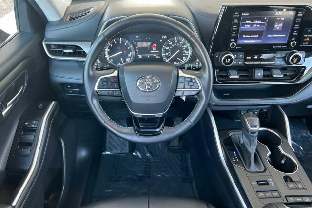 used 2021 Toyota Highlander car, priced at $37,977