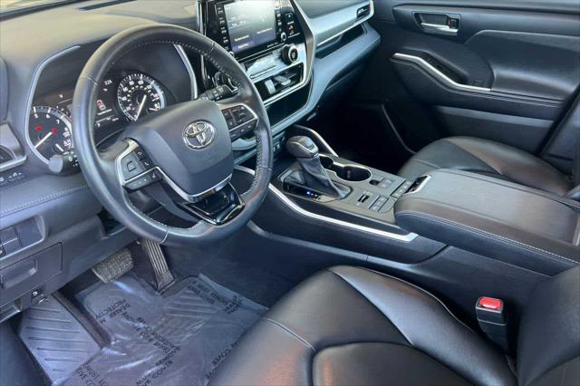 used 2021 Toyota Highlander car, priced at $37,977