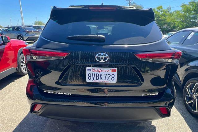 used 2021 Toyota Highlander car, priced at $38,999