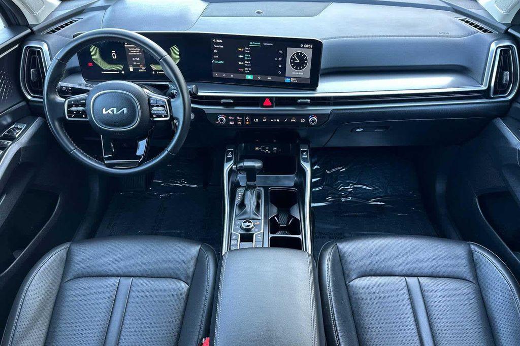 used 2024 Kia Sorento car, priced at $28,977