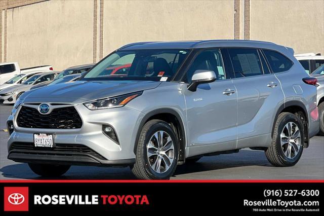 used 2021 Toyota Highlander Hybrid car, priced at $34,999