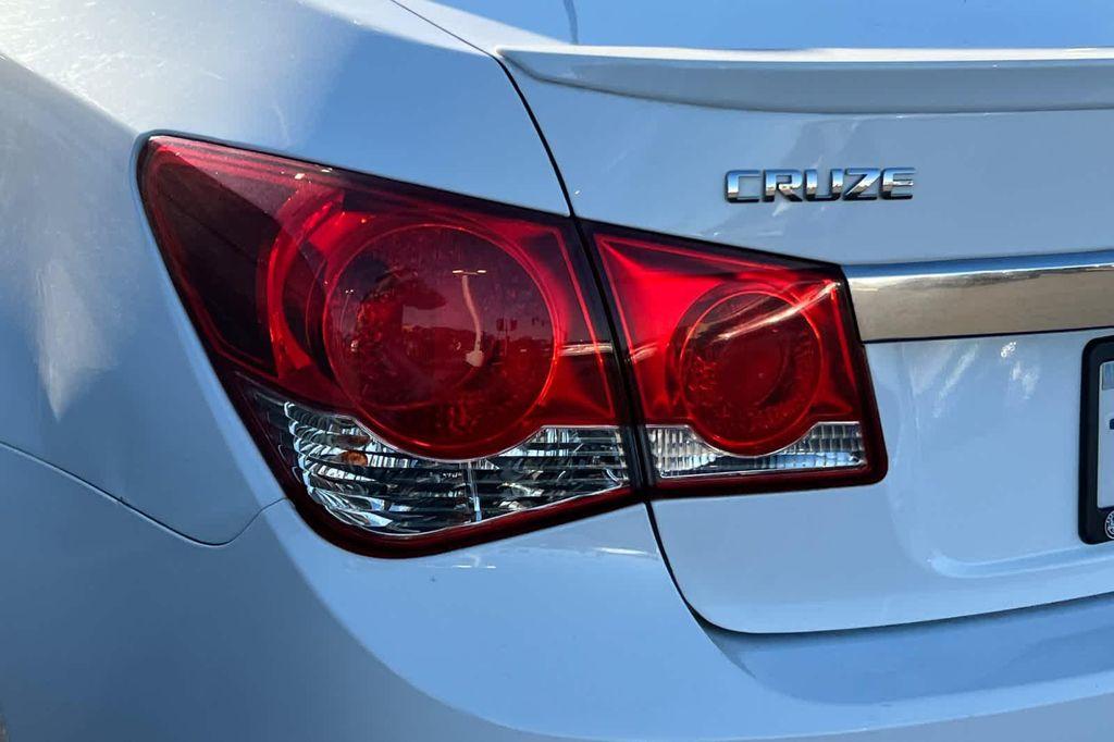 used 2014 Chevrolet Cruze car, priced at $7,999