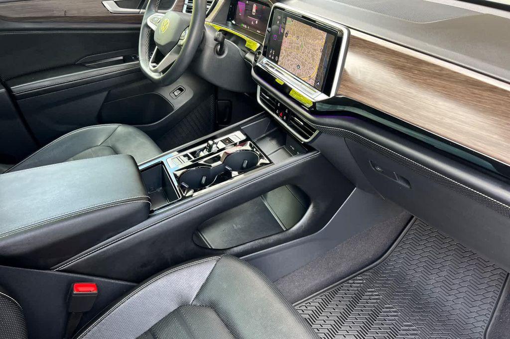 used 2024 Volkswagen Atlas car, priced at $37,999