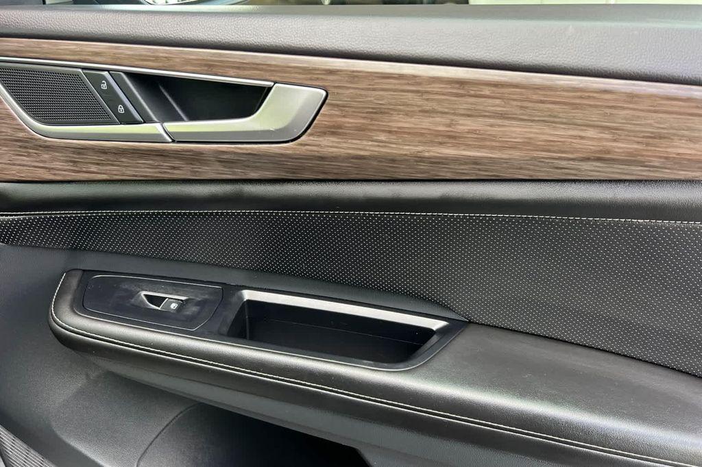 used 2024 Volkswagen Atlas car, priced at $37,999