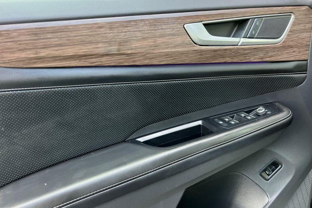 used 2024 Volkswagen Atlas car, priced at $37,999