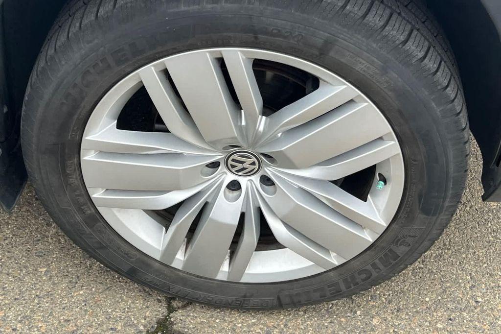 used 2019 Volkswagen Atlas car, priced at $19,999