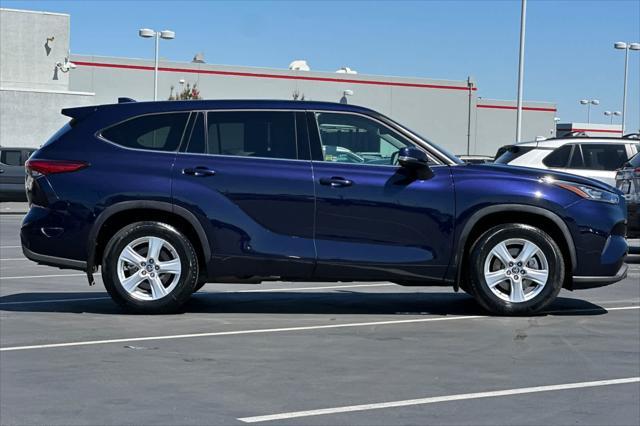 used 2020 Toyota Highlander car, priced at $33,999