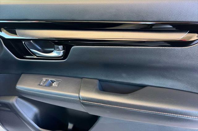 used 2025 Honda CR-V Hybrid car, priced at $40,977