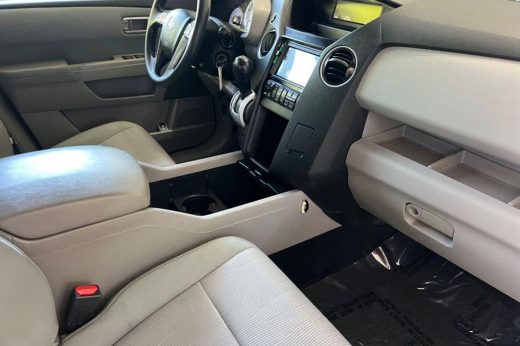 used 2009 Honda Pilot car, priced at $7,999