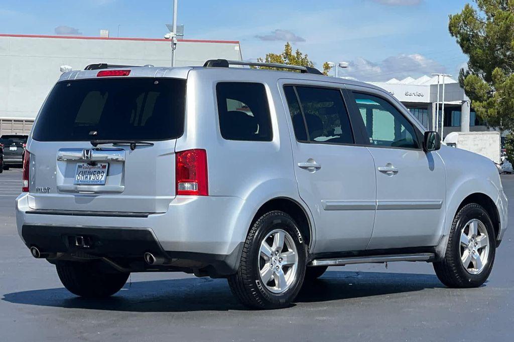used 2009 Honda Pilot car, priced at $7,999