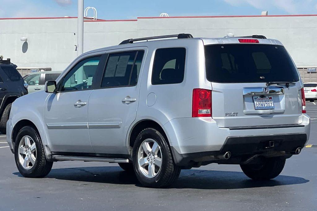 used 2009 Honda Pilot car, priced at $7,999