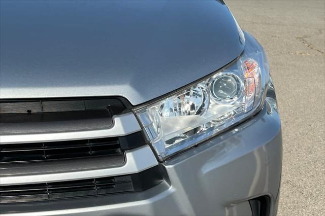 used 2018 Toyota Highlander Hybrid car, priced at $28,999