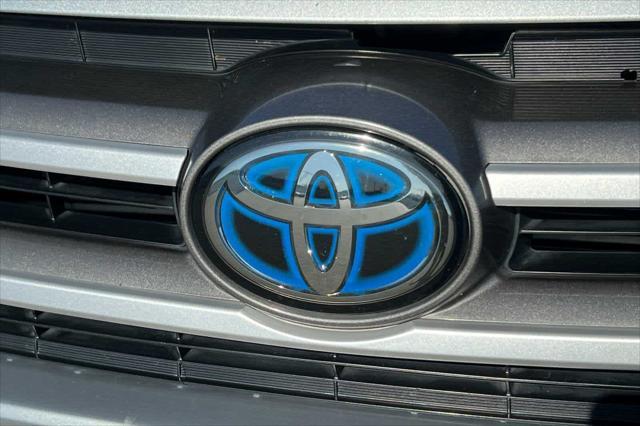 used 2018 Toyota Highlander Hybrid car, priced at $28,999