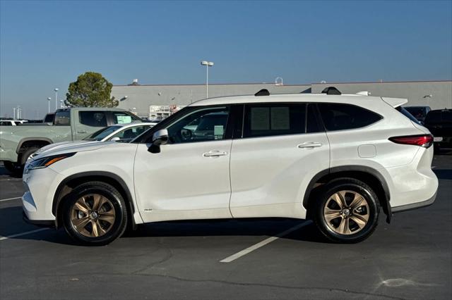 used 2022 Toyota Highlander Hybrid car, priced at $43,999