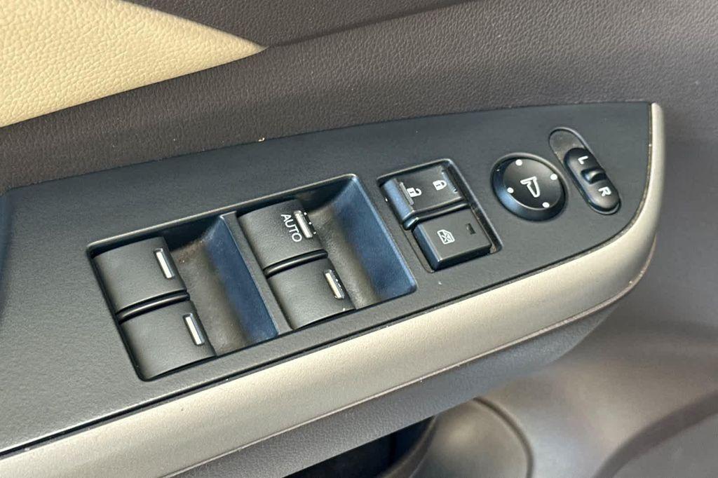 used 2013 Honda CR-V car, priced at $12,977