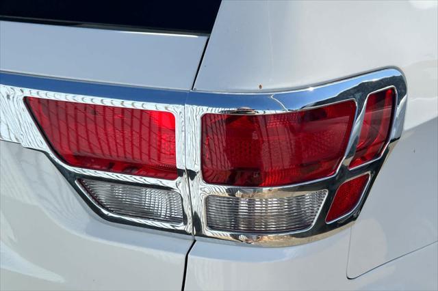 used 2012 Jeep Grand Cherokee car, priced at $10,999
