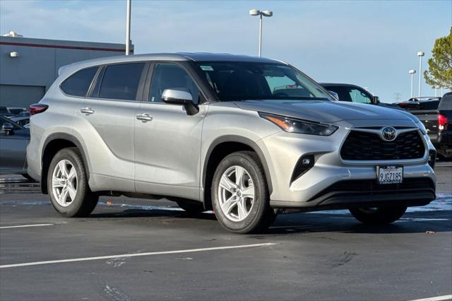 used 2024 Toyota Highlander car, priced at $37,977