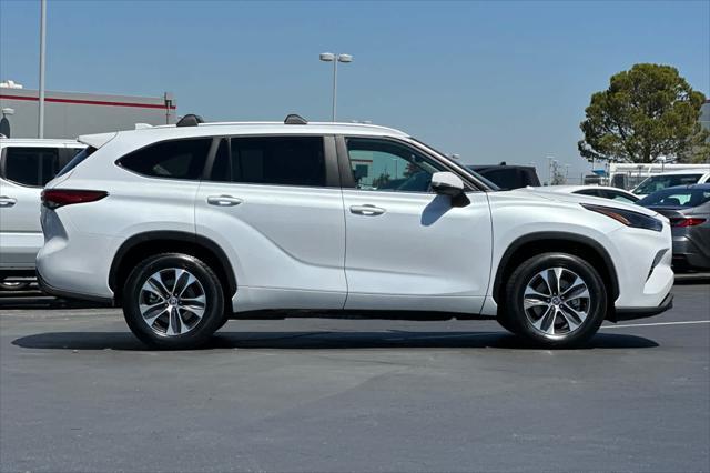 used 2023 Toyota Highlander car, priced at $36,977
