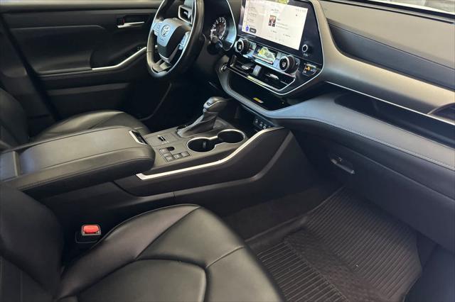 used 2023 Toyota Highlander car, priced at $36,977