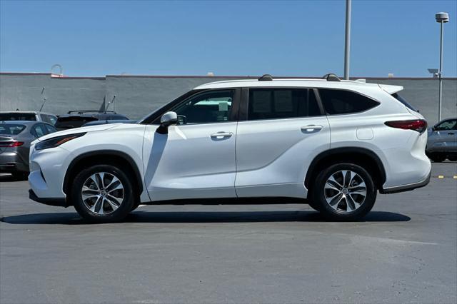 used 2023 Toyota Highlander car, priced at $36,977