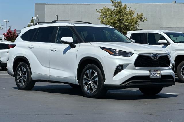 used 2023 Toyota Highlander car, priced at $36,977