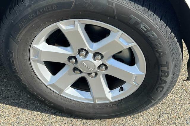 used 2015 GMC Acadia car, priced at $10,999