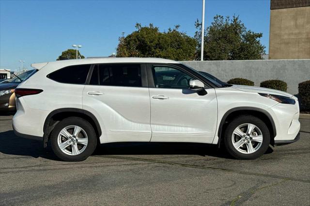 used 2023 Toyota Highlander car, priced at $32,977