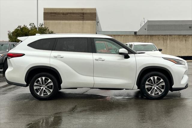 used 2023 Toyota Highlander car, priced at $34,977