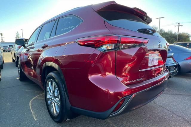 used 2021 Toyota Highlander Hybrid car, priced at $40,977