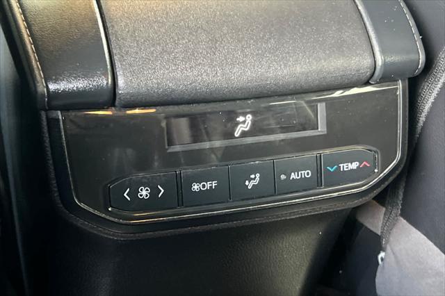 used 2022 Toyota Highlander car, priced at $33,977