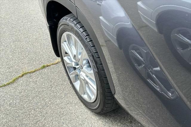 used 2021 Toyota Highlander Hybrid car, priced at $45,999