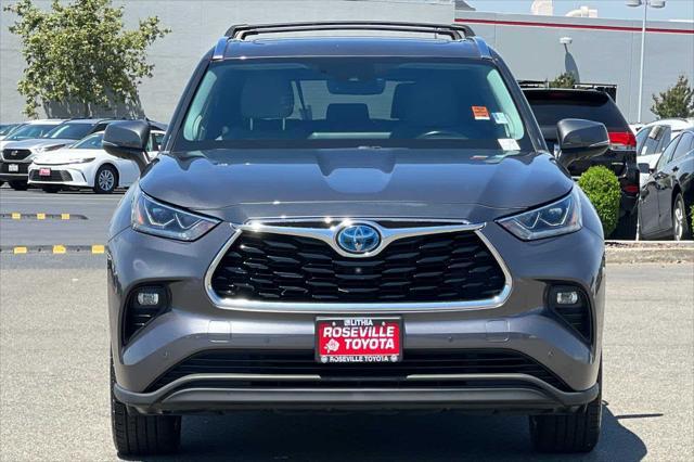 used 2021 Toyota Highlander Hybrid car, priced at $43,977