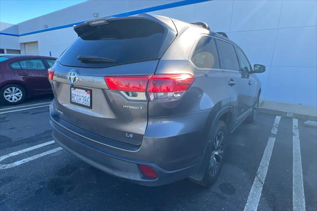 used 2018 Toyota Highlander Hybrid car, priced at $16,999